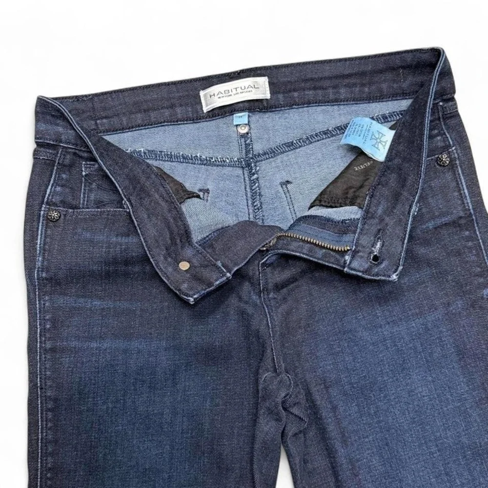 Habitual dark wash low rise skinny leg jeans - size 26